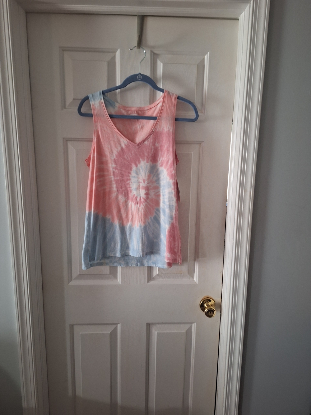 Old Navy Spiral Tie-Dye V-Neck Tank Top - Coral & Light Blue